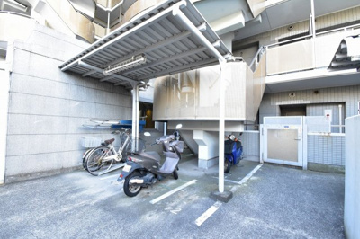 【その他共用部分】 | エステ・スクエア川崎京町 | バイク置場