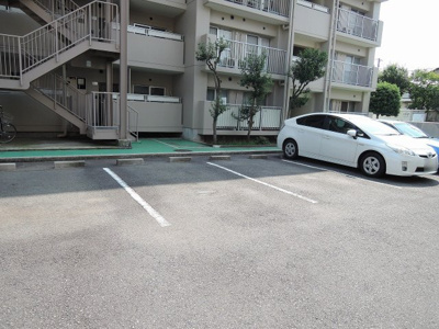 【駐車場】 | グリーンコーポ綱島 | 平置き駐車場