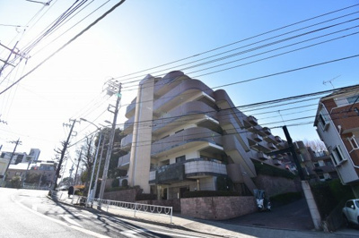 【外観】 | マイキャッスル横濱山手エクセレントステージ | JR根岸線「山手」駅徒歩10分と好立地。