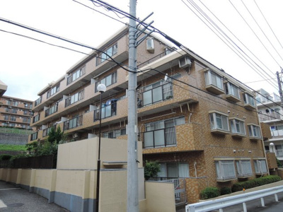 【外観】 | ニックハイム上大岡第5 | 京浜急行線「上大岡」駅徒歩15分、横浜市営地下鉄ブルーライン「上大岡」駅徒歩16分と2路線利用可能な好立地。