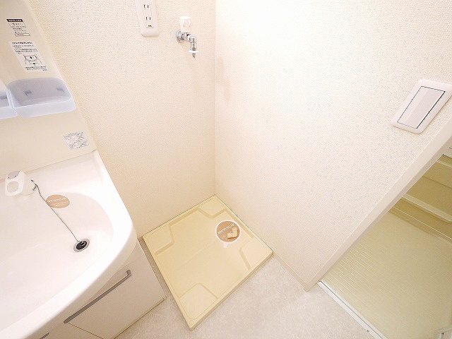 クレストハウスの設備|嬉しい室内洗濯機置き場もございます。
