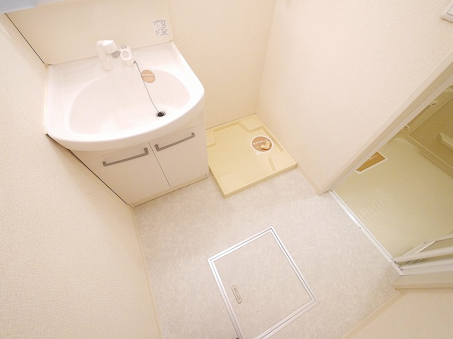 クレストハウスの洗面所|スペースが確保できる洗面所です