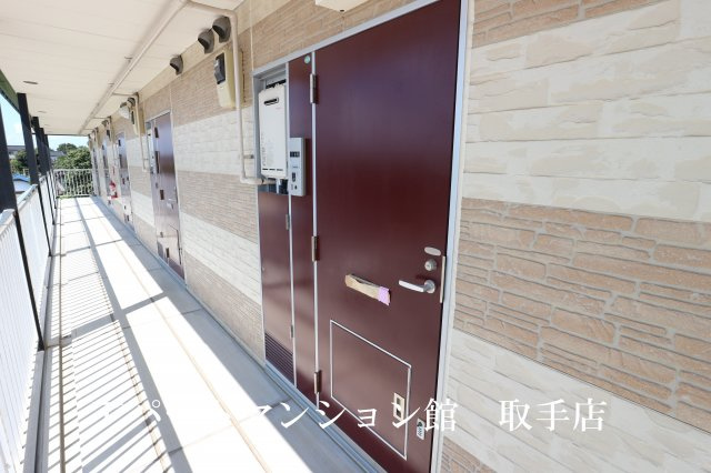 ジュピター取手の玄関
