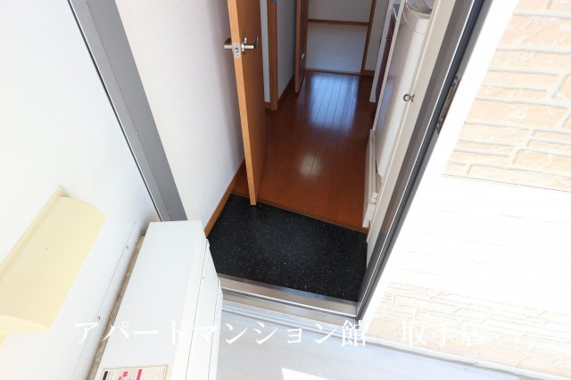 ジュピター取手の玄関