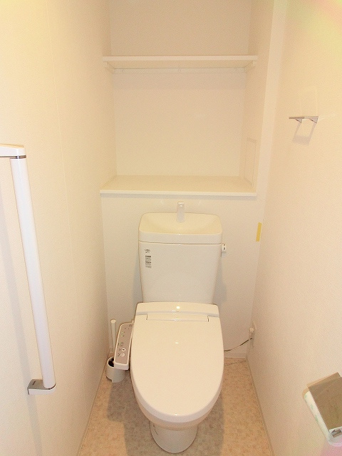 RESIDIA新御徒町Ⅱのトイレ|レジディア新御徒町Ⅱ２ＬＤＫの温水洗浄便座です