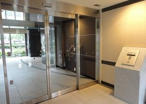 【エントランス】 | クリスタルグランツ新大阪