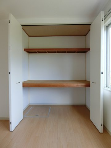 メゾンアムール　B棟の収納|イメージ106号室の写真