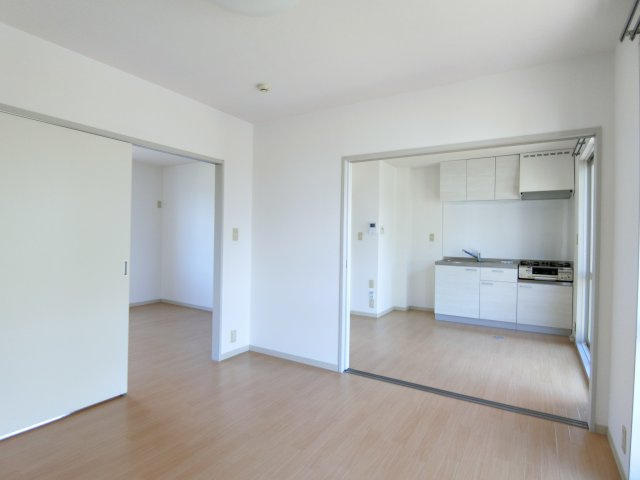 メゾンアムール　B棟の洋室|イメージ106号室の写真