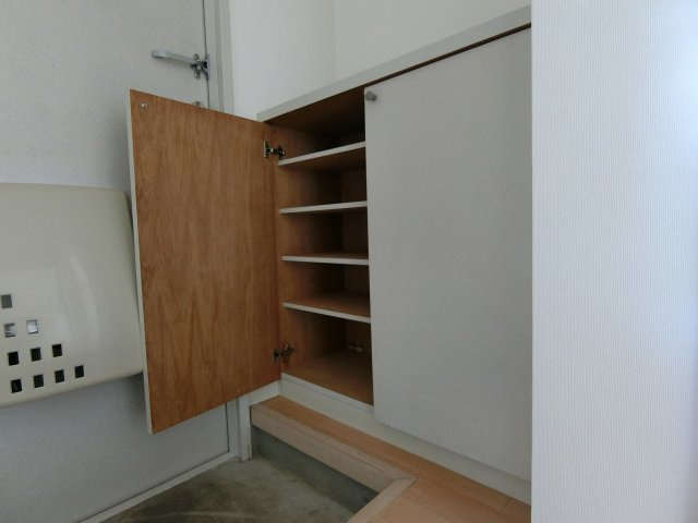 メゾンアムール　B棟の収納|イメージ106号室の写真