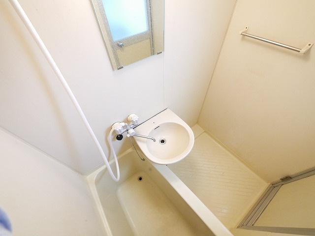 シャトレ信楽の洗面所|忙しい朝には欠かせない洗面所です