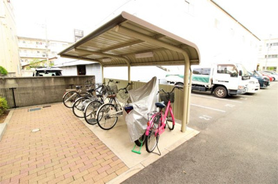 【その他共用部分】 | レオネクストイーエフⅢ | 屋根付き駐輪場