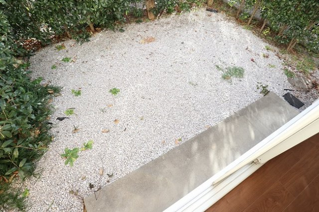 サニーコート桧木D棟の庭