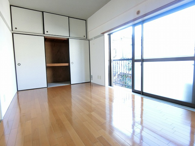 星野キャステルの居間・リビング