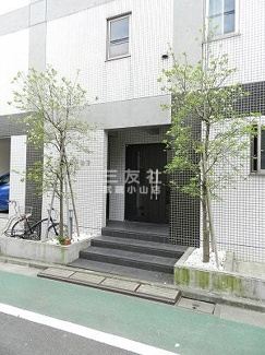 【エントランス】
