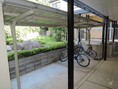【その他共用部分】 | 枚岡ヒルズ | ☆屋根付き駐輪場☆