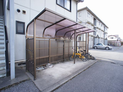 【その他共用部分】 | ラフォーレ・ハピネスC | 屋根付きの駐輪場があります♪