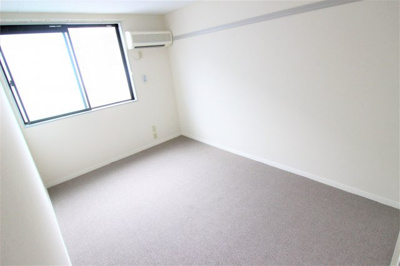 【洋室】 | ヴィヴァーチェ青山