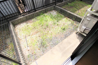 【庭】 | ヴィヴァーチェ青山