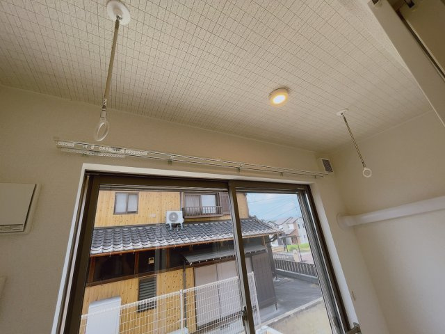 シャトル脇島の設備