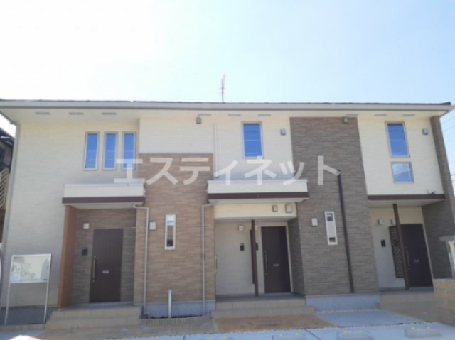 シャトル脇島の外観