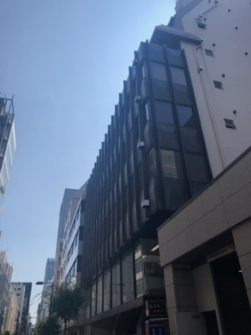 ムツミビルヂングの外観