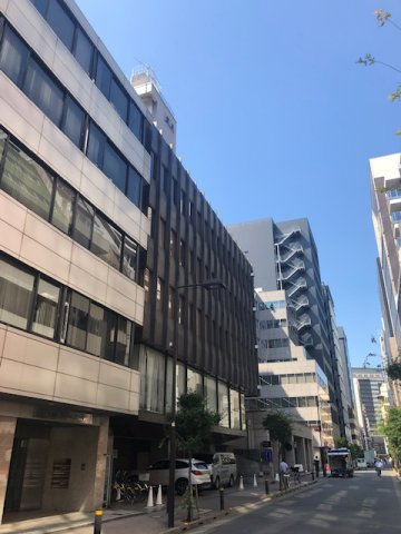 ムツミビルヂングの外観