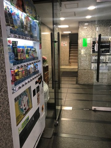 ムツミビルヂングのロビー