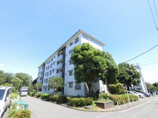 【外観】 | 横浜市営地下鉄ブルーライン「片倉町」駅徒歩8分と好立地。