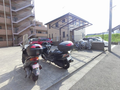 【その他共用部分】 | ライオンズマンション日吉東第2 | バイク置場