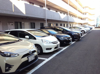 【駐車場】