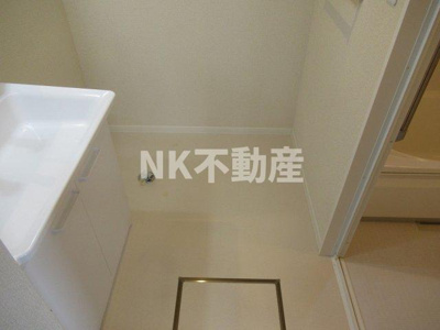 【洗面所】 | グランソフィア（俊徳道賃貸） | ゆったりとスペースのある洗面所