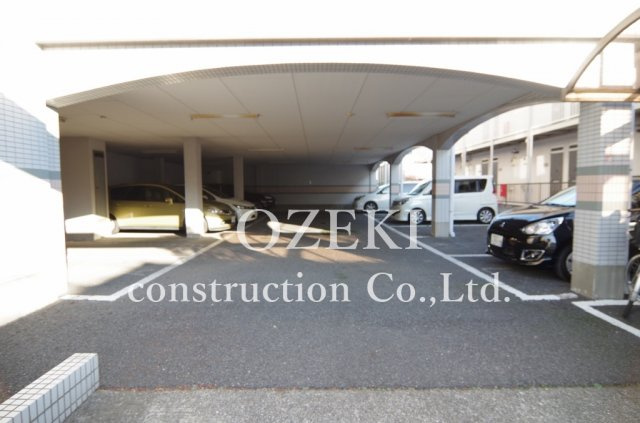 グリーンヒル102の駐車場