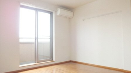 アンソレイユの居間・リビング|明るいお部屋です