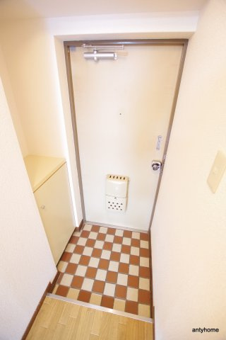 第2東三国グランドハイツ　仲介手数料無料の玄関