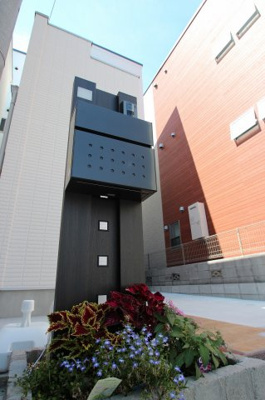 【外観】 | ケーズグランデ井高野　6号地 | 施工例の外観写真になります。
実際にほかの現場で建築したお家の外観になります。外観の色は何色がお好みですか？お聞かせください！！