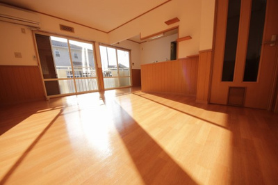 【居間・リビング】 | ヴェルディハイツＡ