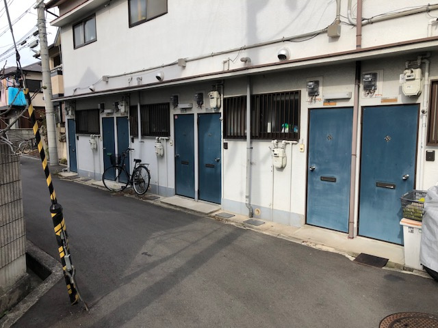 フラット荘園の外観|落ち着いた雰囲気の外観です