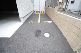 【その他共用部分】 | バイク置き場もございます（月額3,300円）