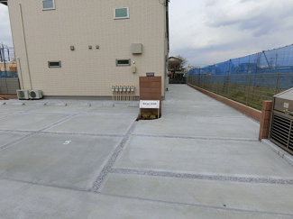 【駐車場】 | いつでも目の届く敷地内に駐車場があります♪お車をお持ちのファミリーさんにオススメです☆