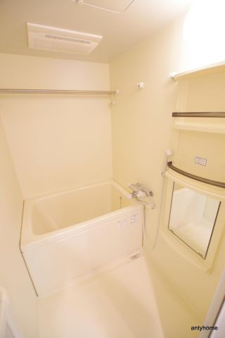 ジュネーゼグラン天満　仲介手数料無料の浴室