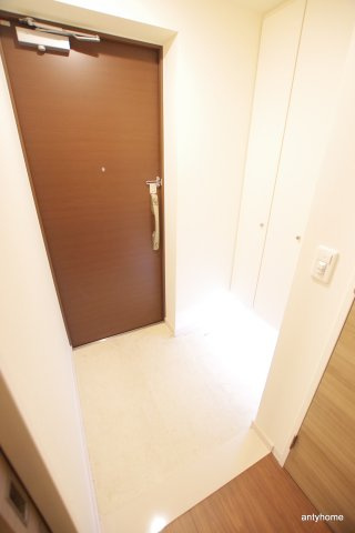 ブリリアント同心　仲介手数料無料の玄関