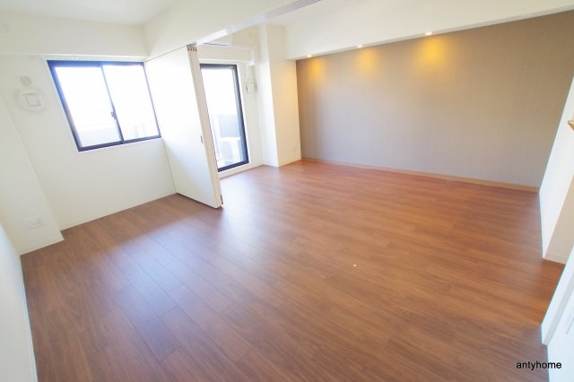 ブリリアント同心　仲介手数料無料の寝室