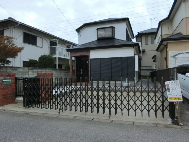 習志野市本大久保２丁目　中古戸建　南西側道路で陽当り良好の外観