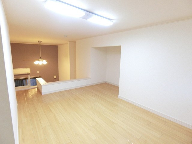 【収納】 | プラナス戸手 | 洋室5.5帖のお部屋にある4.4帖のロフトスペースです！広々ロフトスペースはベッドや収納スペースとしても使えて便利です☆