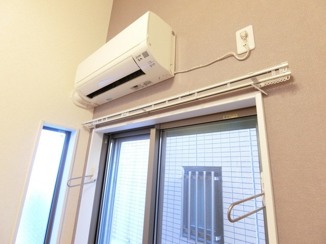 【設備】 | プラナス戸手 | 暑い夏や寒い冬に大活躍のエアコン付きです☆冷暖房完備で1年中快適に過ごせます♪