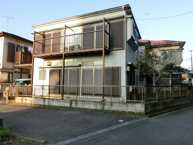 習志野市藤崎４丁目　中古戸建　玄関上部に吹抜け　南東側約５．４公道面の外観
