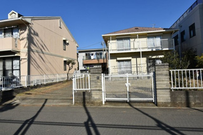 【外観】 | 南側は公園、前面道路６ｍ公道の建築条件なし土地