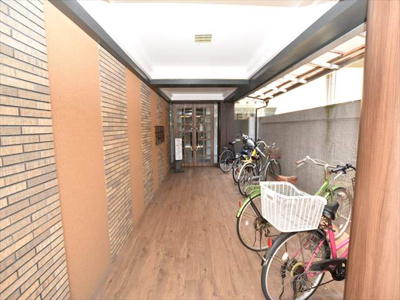 【エントランス】 | 福寿コーポ五番館 | 毎日通るエントランスはこのようになっています