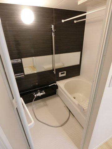 ウエストクロスの浴室