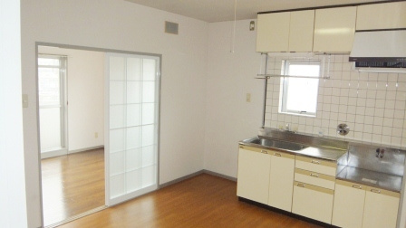 ドミトリー西船の居間・リビング|ダイニング7帖！